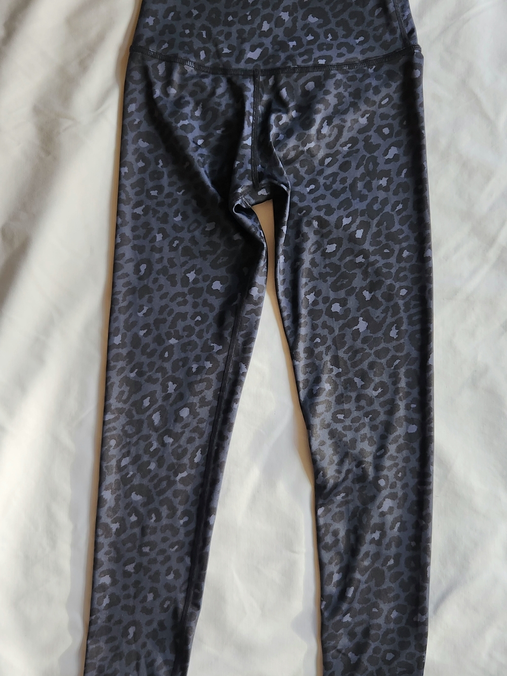 Beyond Yoga Olympus Leopard High Waisted Midi Leggings Gray Black Animal Size S - Picture 3 of 8